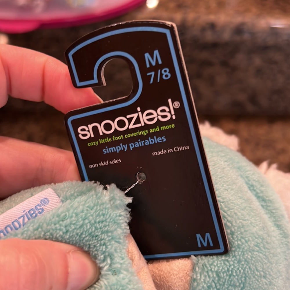 NWT Snoozies sleepers size 7/8 new. - Picture 3 of 4